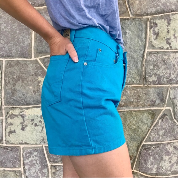 Vintage high rise Jordache jean shorts - Picture 2 of 8